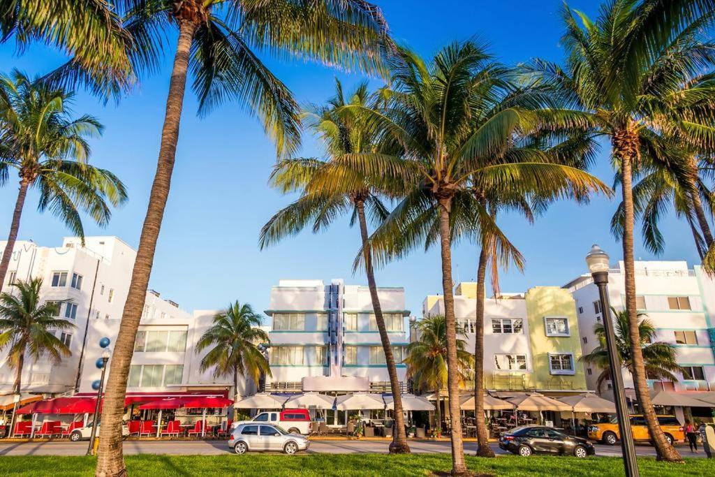 2 Bedrooms Apartment On Collins Avenue Miami Beach Exterior photo